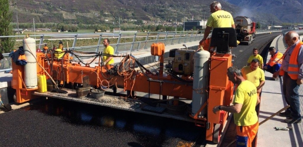 CAMORINO Switzerland viaduc with Mastic Asphalt MAT 11L