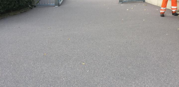 Construction works with gussasphalt in Milano - Italy