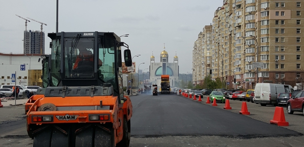 Kiev Ukraine Boulevard « Nikolsko Slobidskoj »